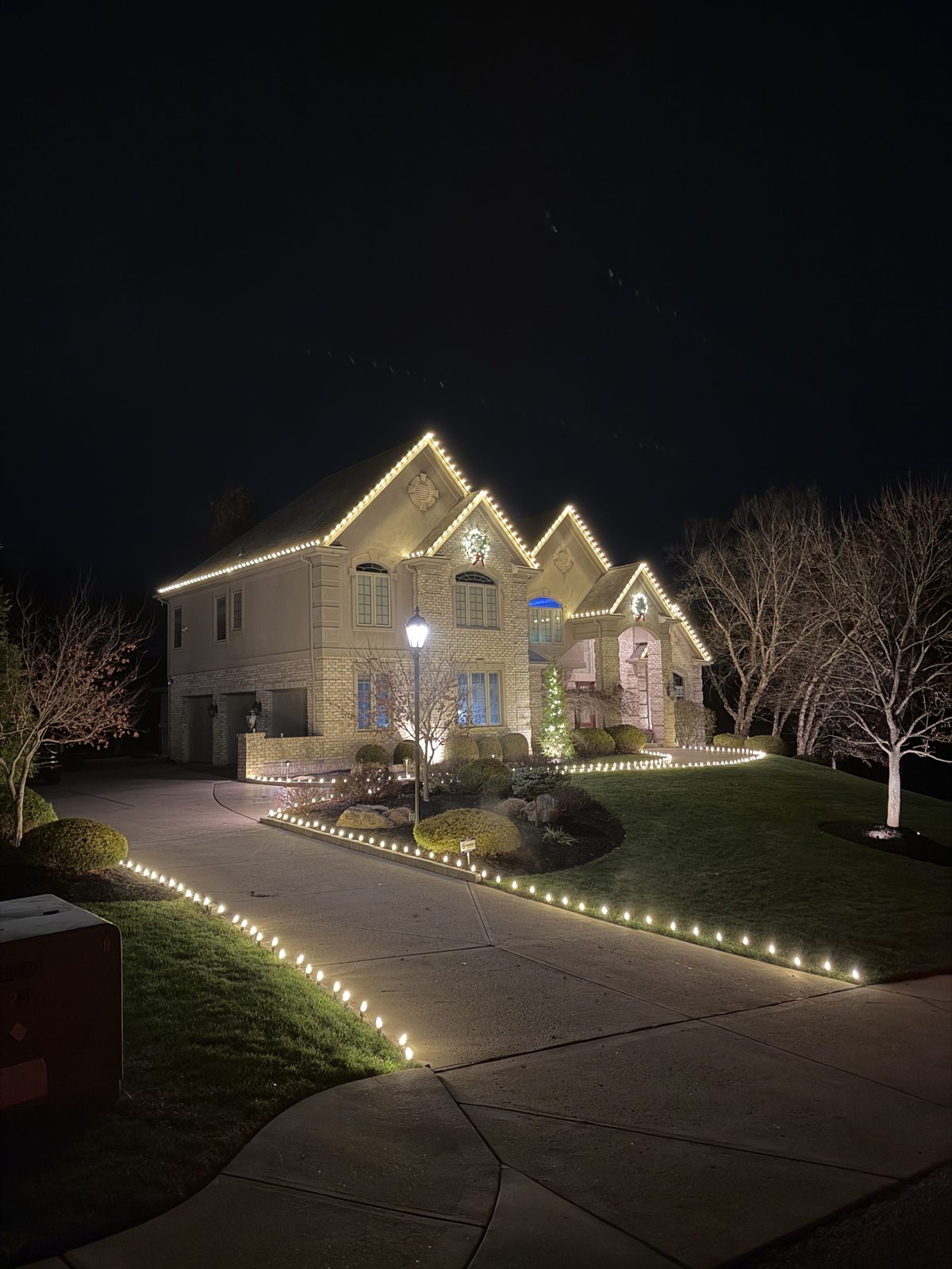 Full Roofline with Walkway Stakes in Pittsburgh, PA